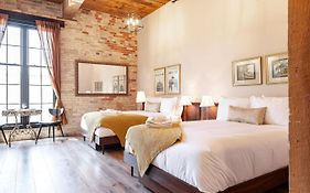 The Wallace Suite - Stratford